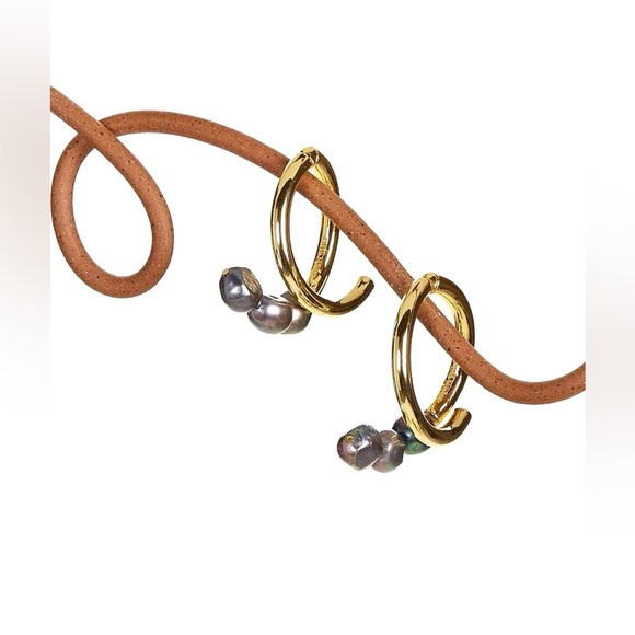 πΊπHPππΊ NWT Cult Gaia Leonie Freshwater Black Pearl Earrings - Picture 14 of 16